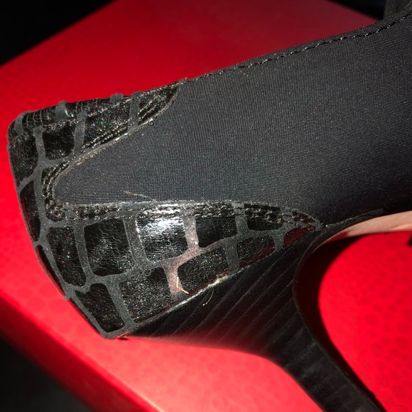 Donald Pliner LOC2-D Black Crepe Elastic Croco Booties Size 6 NWT - Picture 6 of 7